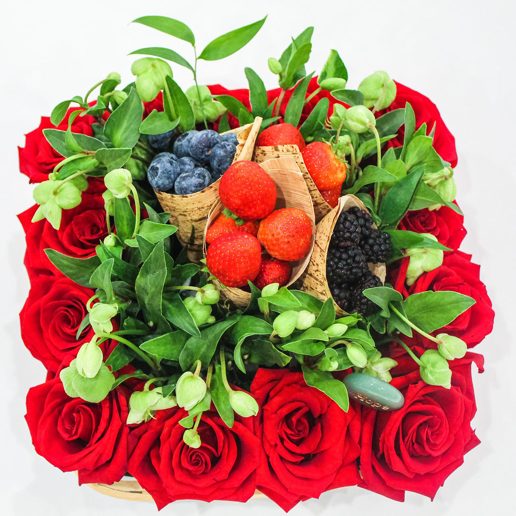 Roses ‘n’ Berries MA Floral